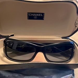 CHANEL Acetate Quilted Sunglasses c622/87